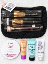 Belle Beauty Makeup Brush Set With Black Zip Pouch and Mini Beauty Products Bund