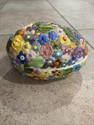 1977 Vintage hand painted Floral ceramic Easter egg trinket box