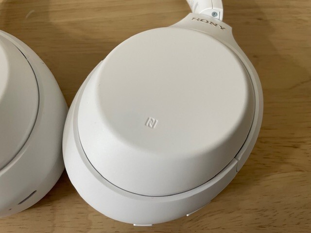 SONY WH-1000XM4 Silent White Limited Wireless Noise Canceling