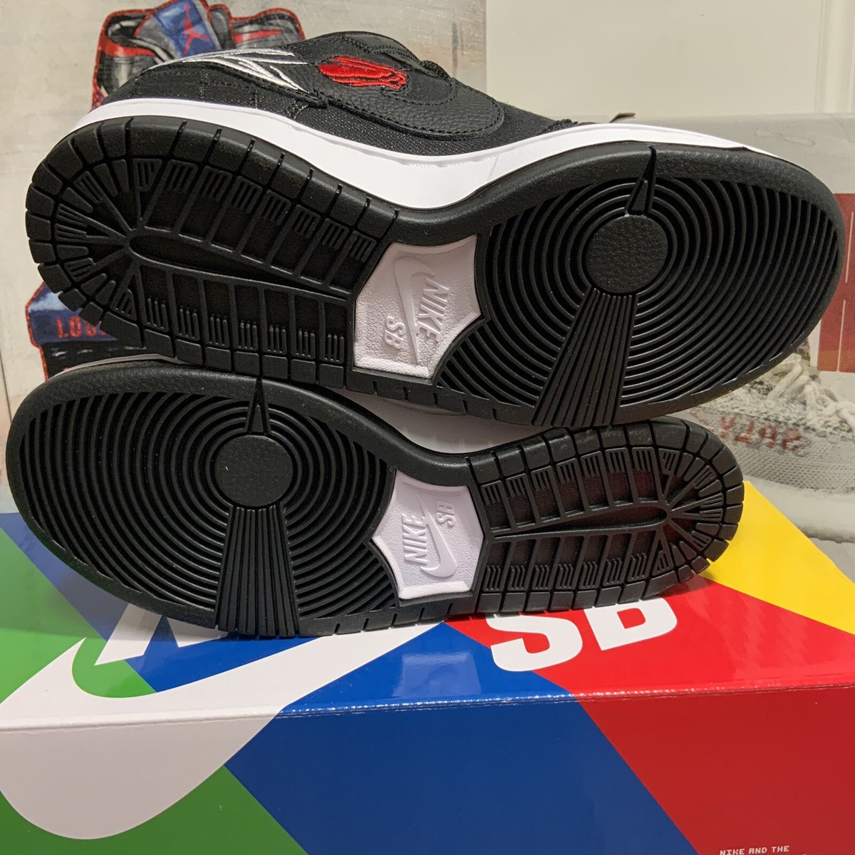 Nike SB Dunk Low X Verdy “Wasted Youth” Black Denim DD8386 Nike SB Dunk Low X Verdy “Wasted Youth” Black Denim DD8386
