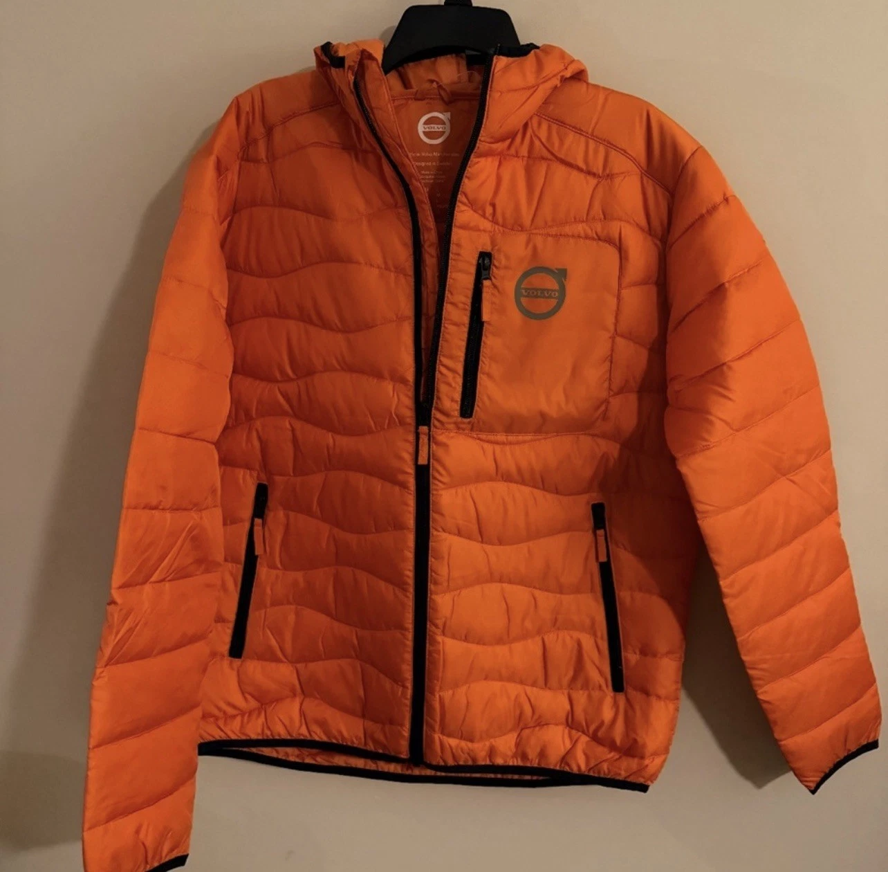 Volvo Men's Orange Iron Mark Puffer Jacket, medium OEM
Opens in a new window or tab