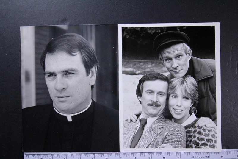 LOT: 48 1980s TV/MOVIE PRESS 7 x 9 PHOTOS as seen in my 24 Photos (id5169)