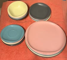 VTG Boonton Ware Pastel Melamine Plates Bowls Lot of 16 Service For 4 Pink Blue