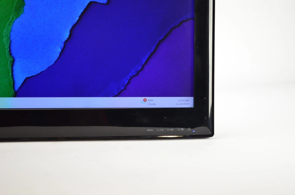 Hanns G HL269DPB 26" LCD FHS Monitor  DVI VGA w/ Built-In Speakers NO STAND - Image 3 of 4