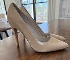 alice olivia Dina Nude Suede Pumps 38 UR 7 1/2 US Worn Once
