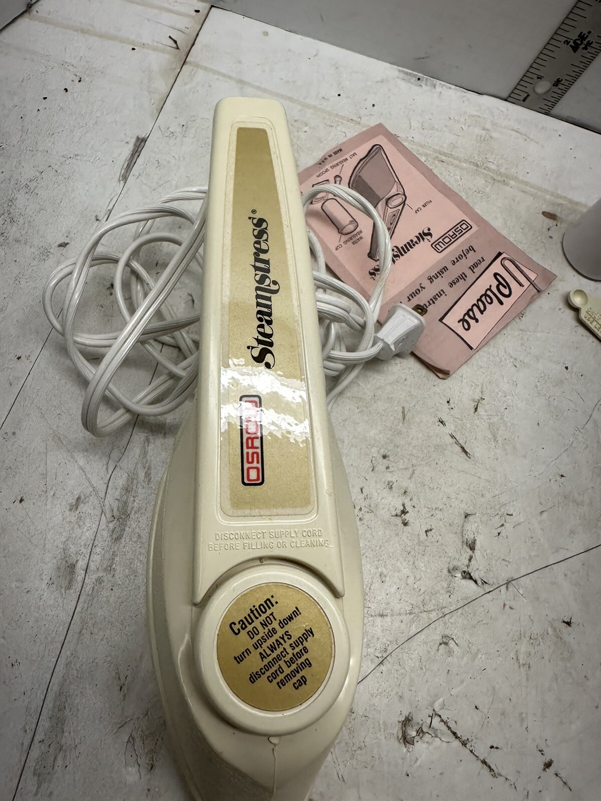 OSROW UPRIGHT STEAMER & STEAM IRON #O6