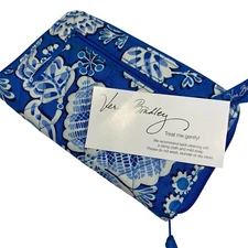 Vera Bradley Zip Around Wallet Clutch Blue Lagoon 