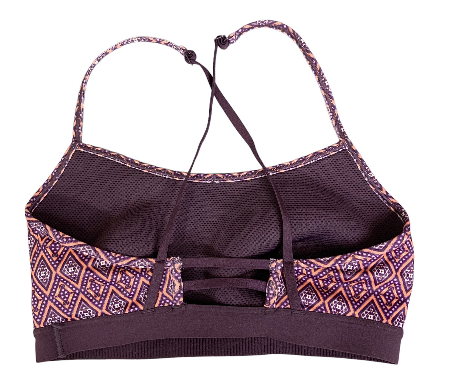 carrie underwood sports bra