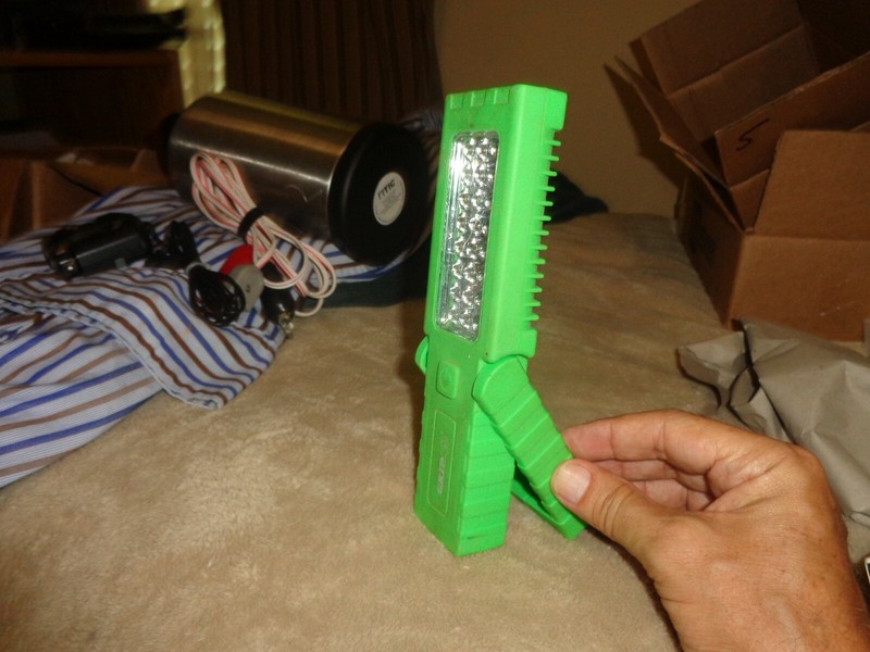 grip flashlight green 2 lights flash and flood
