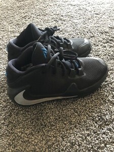 nike zoom greek 4