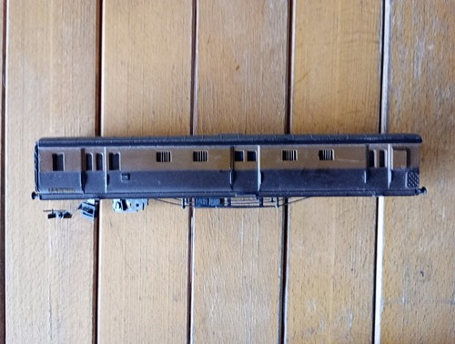 Rivarossi 2509 Bagagliaio a carrelli FS Dz 94362 castano-isabella H0 HO LOOSE | Condition: Usato