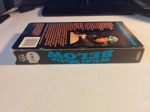 WHAT WAITS BELOW 1983 Lightning Video VHS 1985 Horror Robert Powell Sci Fi - Picture 4 of 7