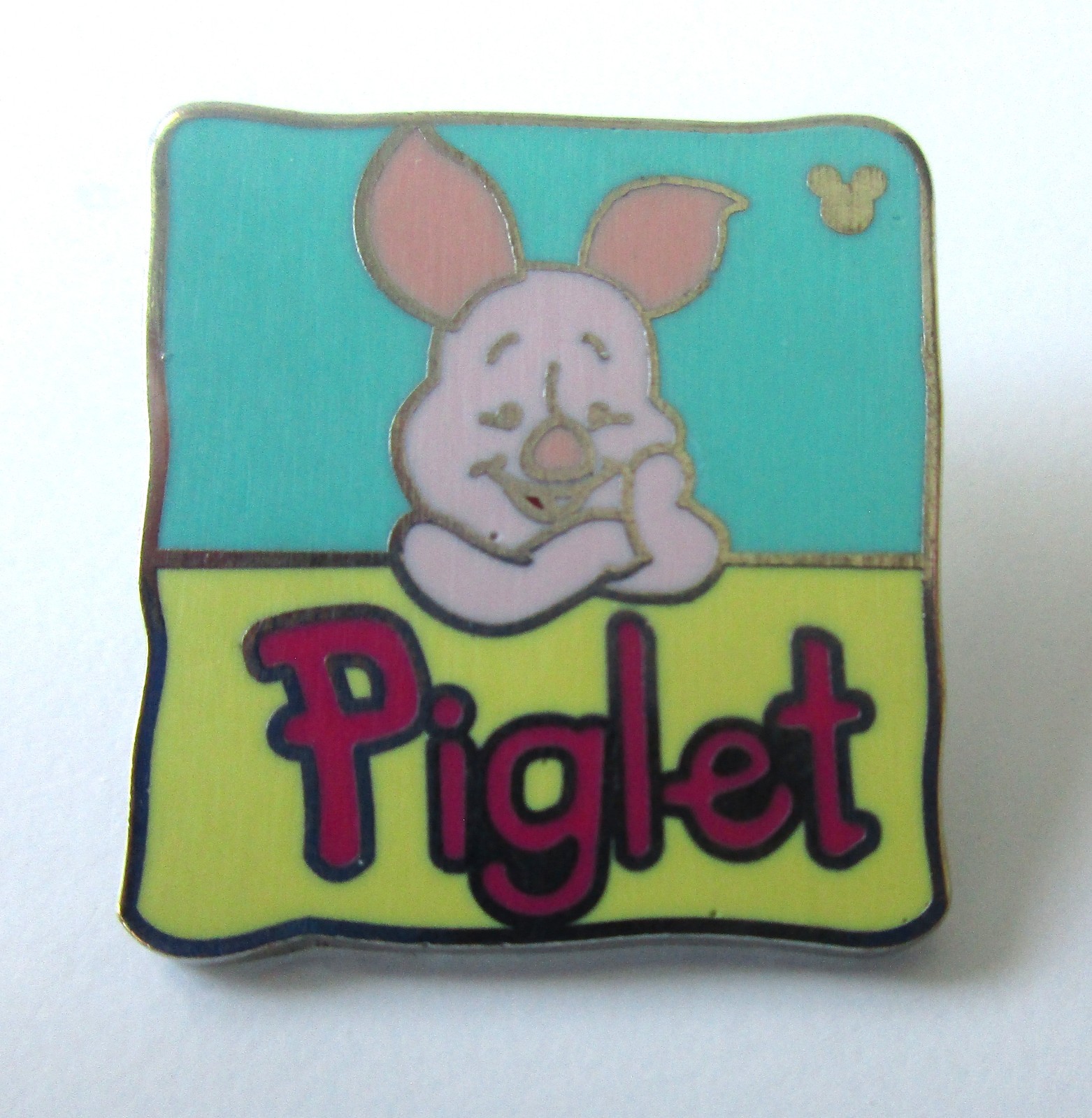 Disney Pin PIGLET pooh and friends 2012