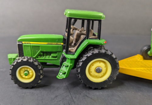 3 piece Diecast John Deere 7810 Tractor, Trailer plus Tractor Ertl 1/64 - Picture 3 of 8
