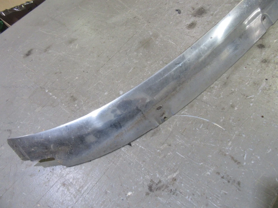 Chevrolet Malibu 1980 1981 exterior inferior cubierta moldura pieza Foto 2 de 4