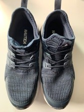 NAUTICA SLIP-ON ATHLETIC SHOES YOUTH 4 NAVY W/WHITE SOLES EXCELLENT CONDITION