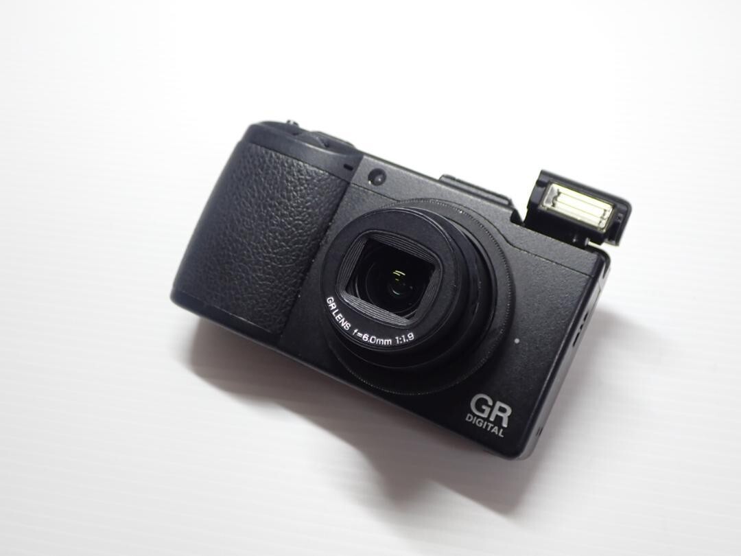 Ricoh GR Digital III ショット数3848回 #017AL RICOH GR Digital III 10.0MP Compact Camera w/Battery Tested From