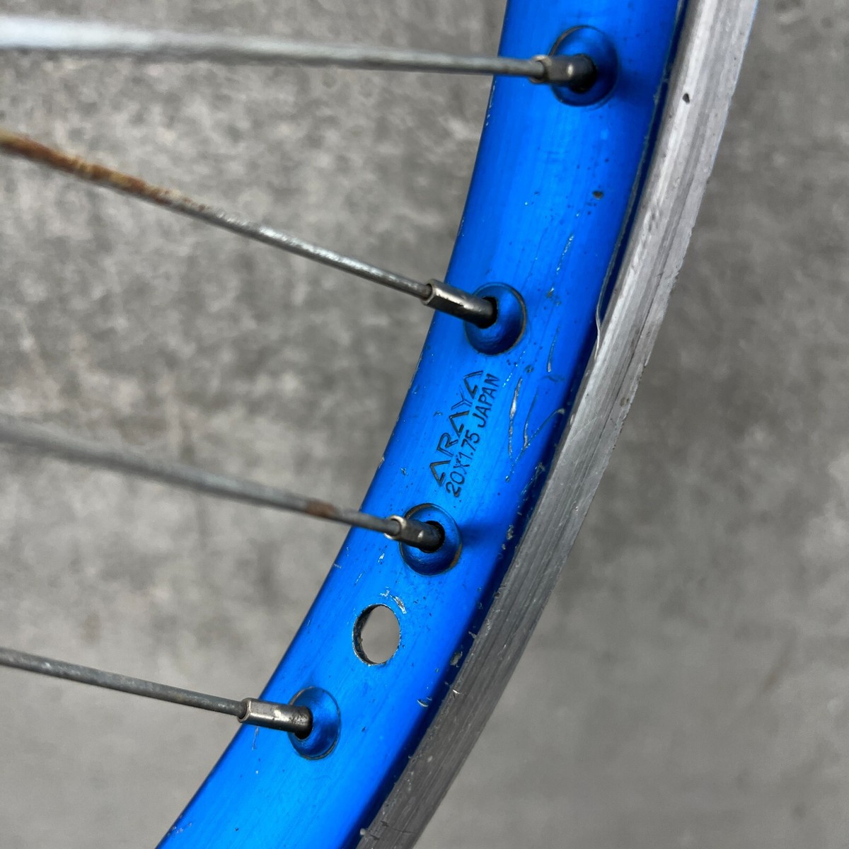 Araya Front Wheel Blue Old School BMX Shimano Red Hub 20 x Araya Front Wheel Blue Old School BMX Shimano Red Hub 20 x
