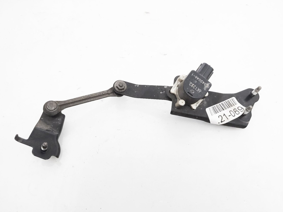 2017-2020 Toyota 86 Rear Driver Head Lamp Height Sensor 2017-2020 Toyota 86 Rear Driver Head Lamp Height Sensor