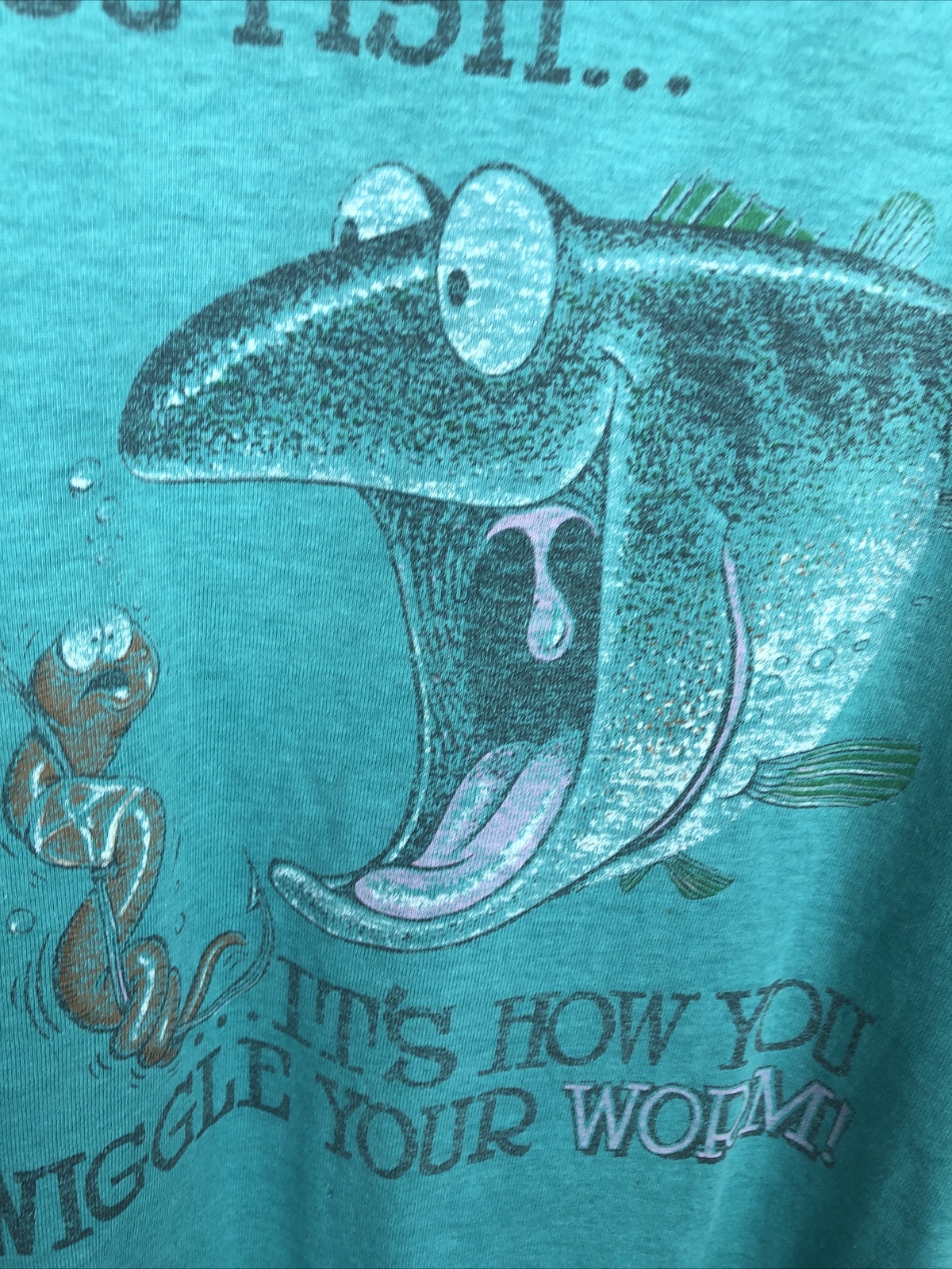 It’s Not How Deep You Fish/ It’s How You Wiggle Your Worm Vtg T-Shirt - Large/XL