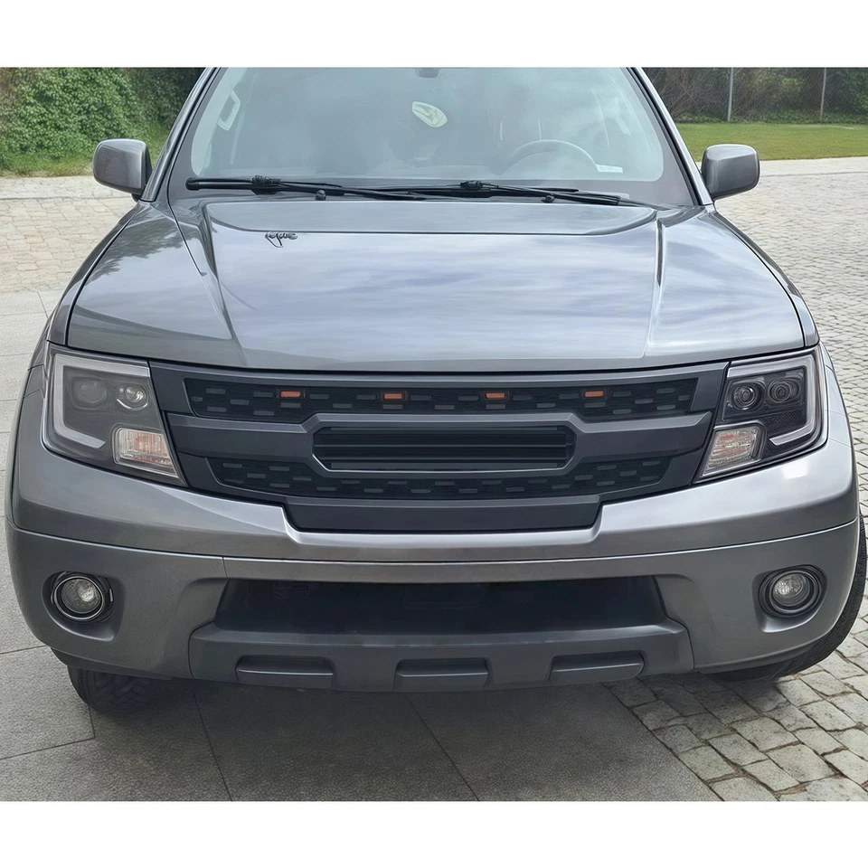 Rejilla negra mate para Nissan Frontier 2009-2020 parrilla delantera con luz LED Foto 2 de 4