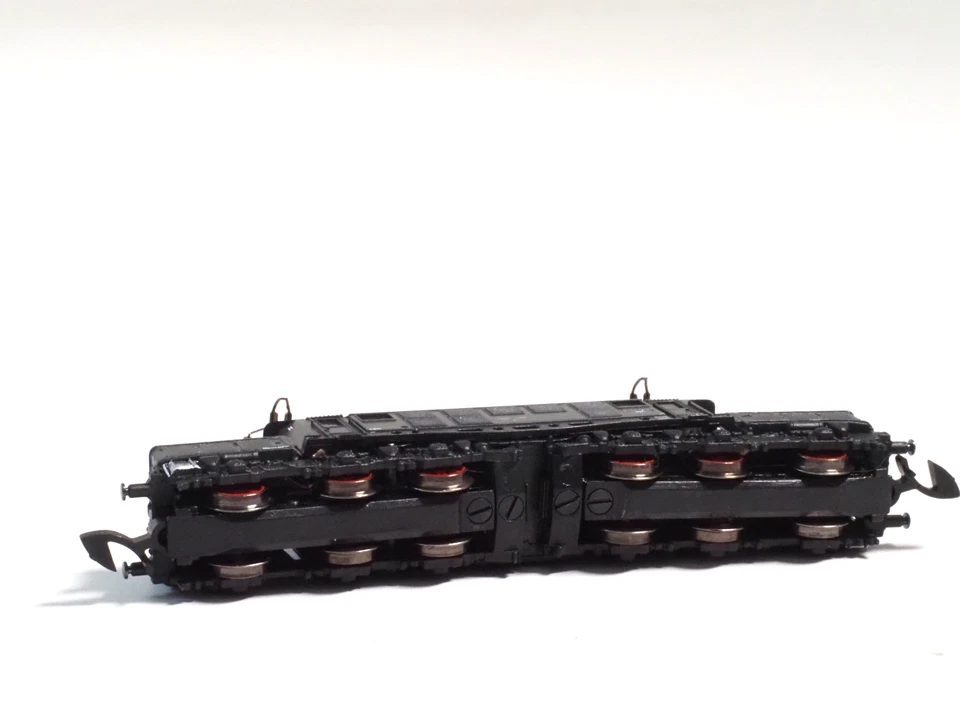 88224 Marklin Z-scale Heavy Electric Locomotive E94 5 Pole Motor & LED Crocodile - Image 3 of 4