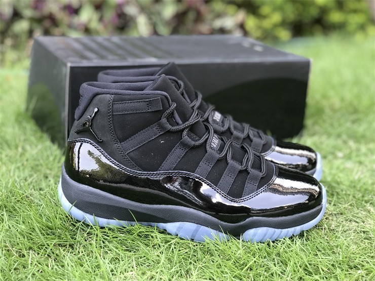 NIKE AIR JORDAN 11 \"CAP AND GOWN\" 希少30cm Jordan 11 