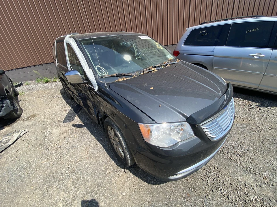 Conjunto de filtro de aire usado se adapta a: Chrysler Town & Country 2012 grado A Foto 3 de 4