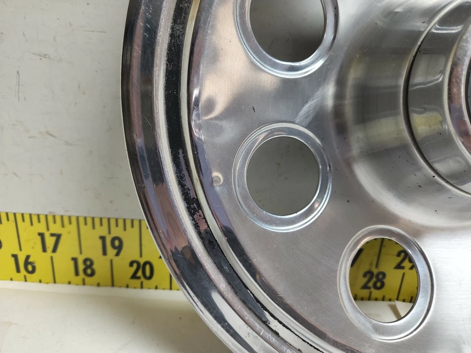 Juego de 2 tapacubos usados OEM GM de 14" Pontiac Firebird/Tempest (3999) Foto 3 de 4