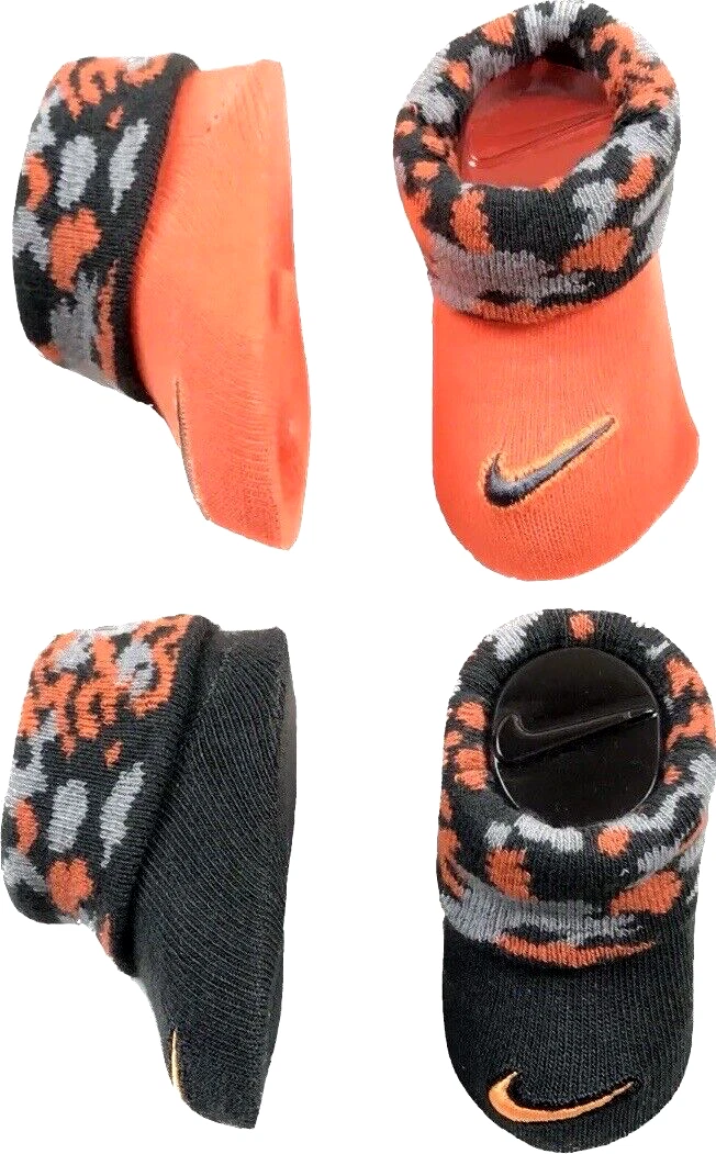 Nike Baby 2 Pk Dark Grey Orange Ankle Cotton Swoosh Camouflage Booties Set 0-6 M
Opens in a new wind