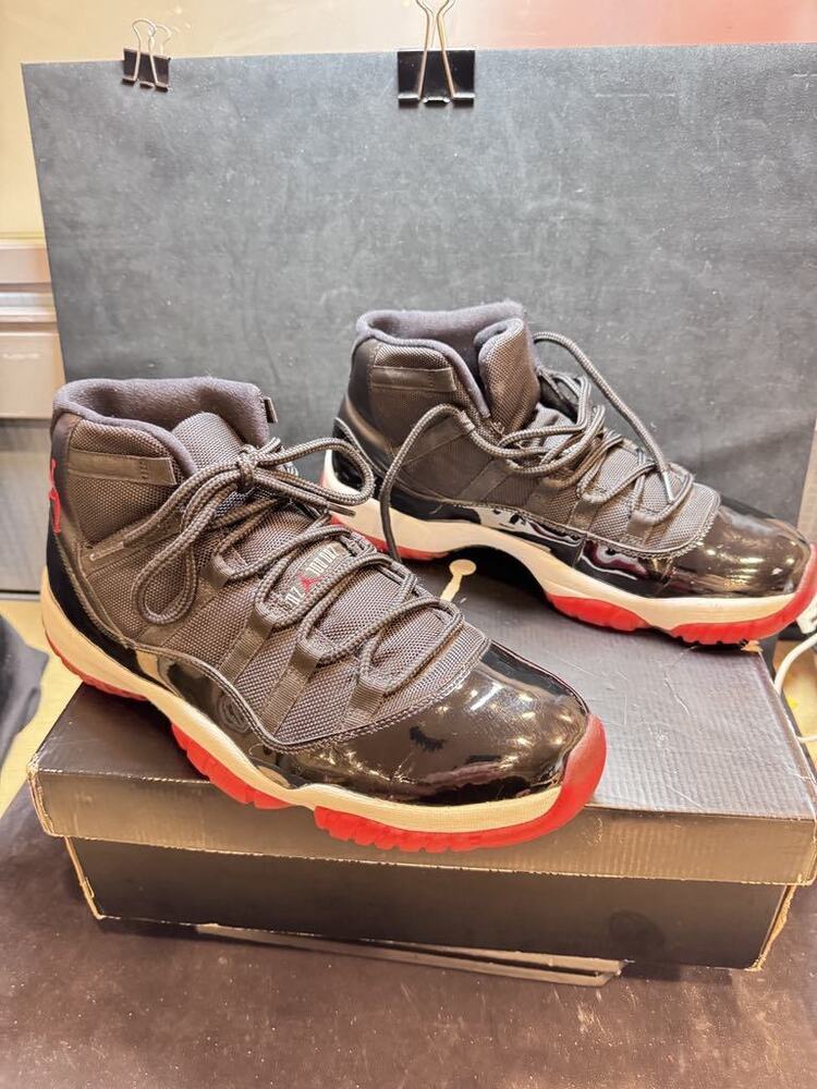 Nike Air Jordan 11 Retro Varsity Red, Black, and White SIZE 13 LS 