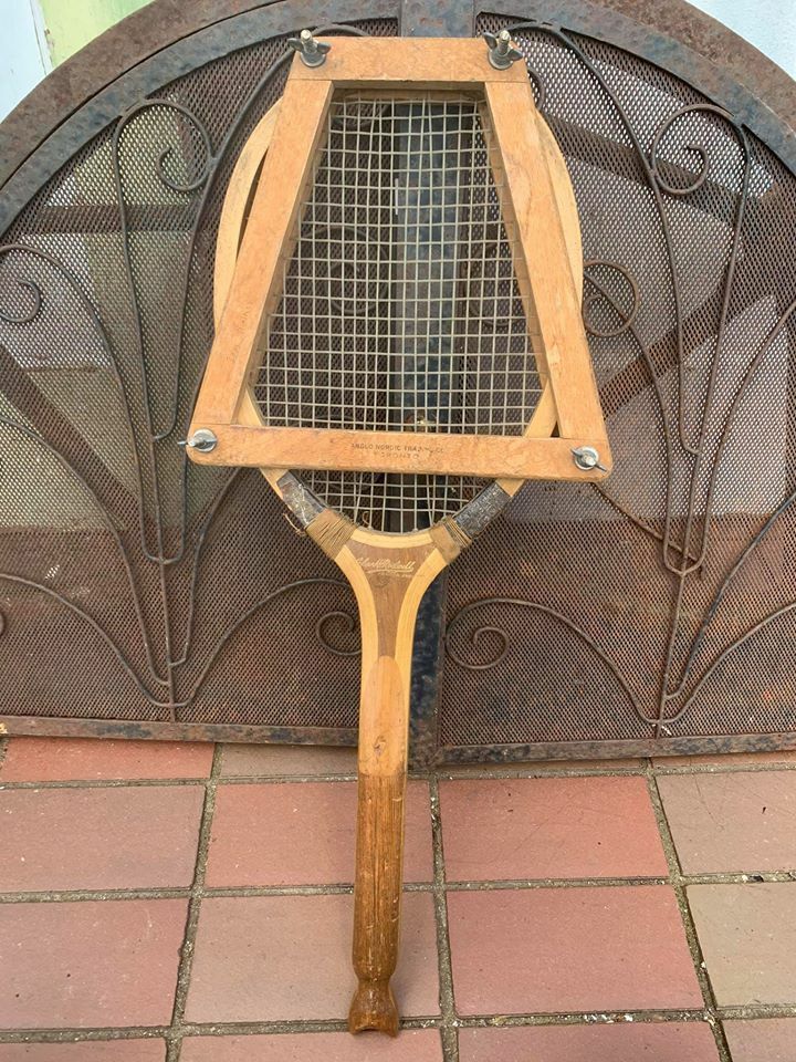 Picture 2 of 9