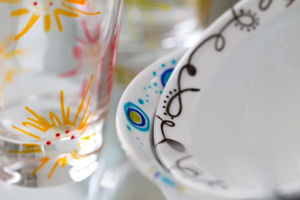 PEBEO PORCELAINE 150 TIP MARKERS  9 Colours  Bullet Tip 1.2mm and Fine Tip 0.7mm - image 3 of 4