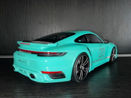 1/18 Minichamps Porsche 911 992 Turbo S 20th Anniversary Green Diecast Model Car - Picture 6 of 13