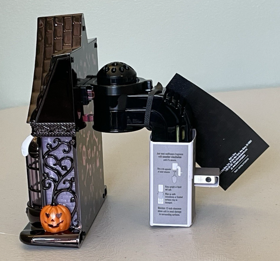 ハロウィン　プロジェクター　バスアンドボディワークス　ウォールフラワー BATH & BODY WORKS 2021 HALLOWEEN HAUNTED HOUSE WALLFLOWER