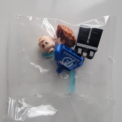 LEGO Minifig 2023 Advent Calendar - Black Widow Holiday Sweater