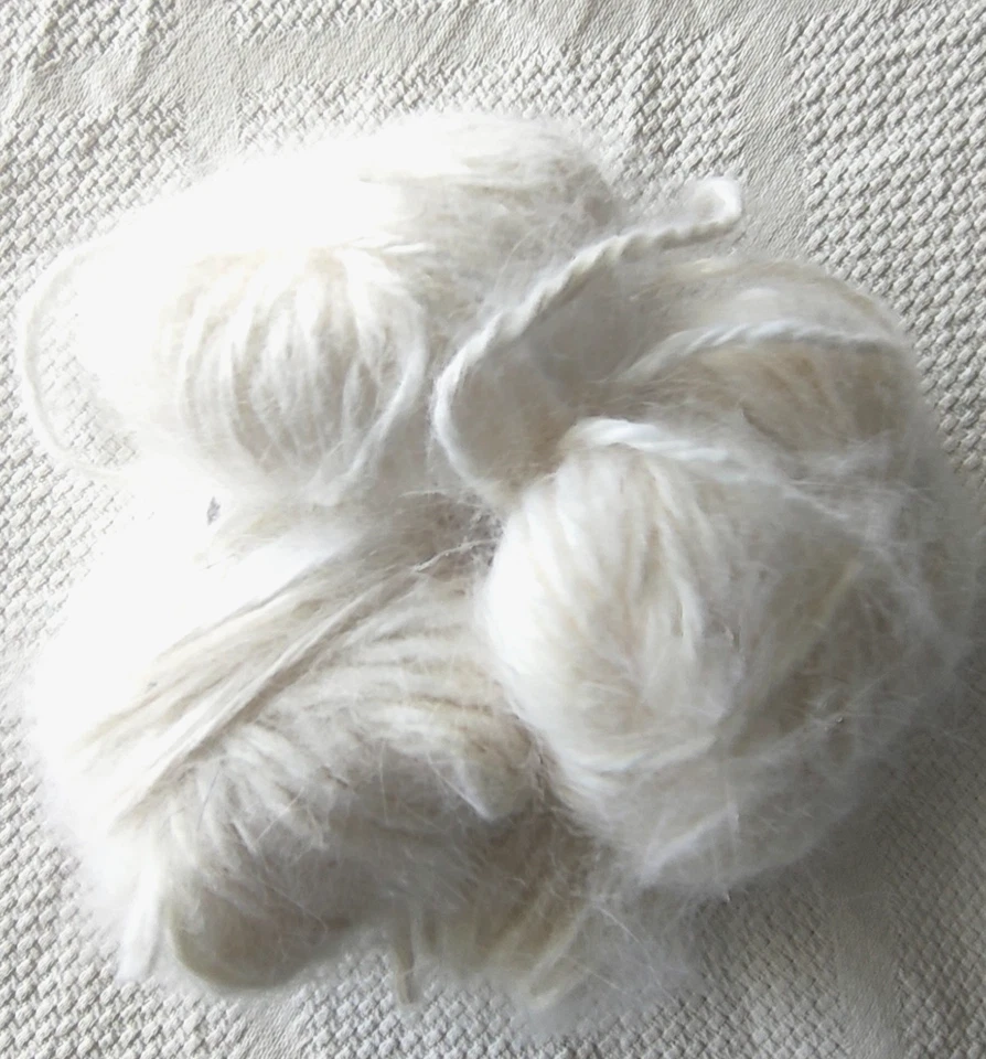 Anny Blatt 100 % Angora Supreme Angor d'anny blatt 30 Gr. Weiß ohne Banderole - Bild 2 von 2