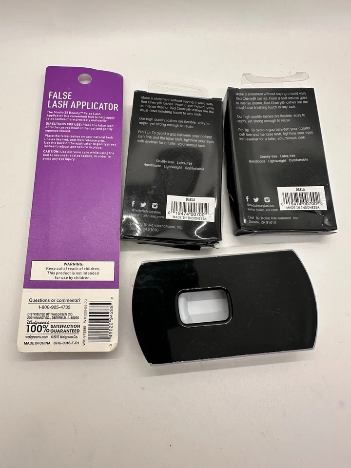 Lot Of Eyelashes And Applicator - Image 3 of 3