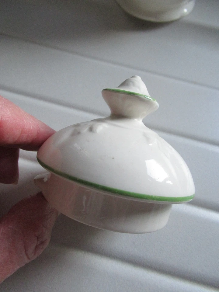 ROYAL DOULTON- RARE- 'APRIL' D6087 COFFEE POT & LIDDED WATER JUG. - Image 4 of 4