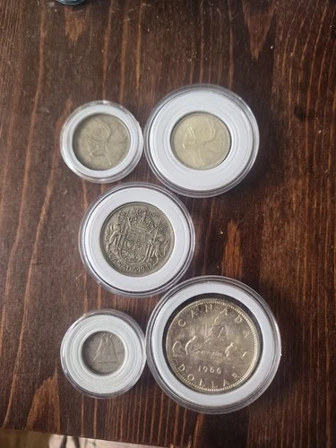 Lot Of 5 Canadian Silver Coins 1947, Two 1966, 1968 And 1940