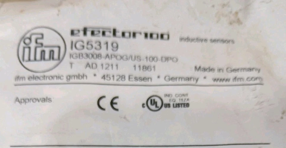 IFM IG5319  Proximity Switch Sensor IGB3008-APOG/US-100-DPO - Image 2 of 3