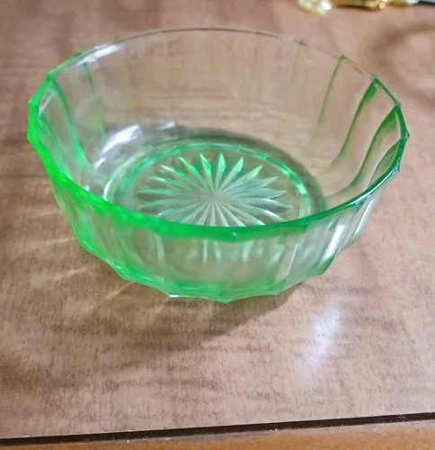 Vintage Green Depression Uranium Glass Mini Bowl