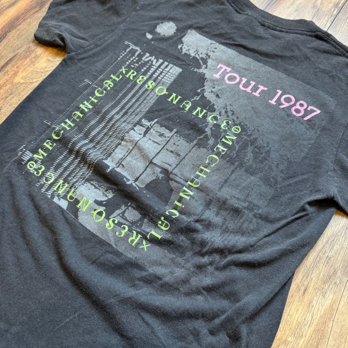 【80's Vintage】TESLA Tour 1987 USA製 Tシャツ 80´s Vintage】TESLA Tour 1987 USA製 Tシャツ