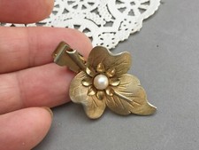 Hair Clip Vintage Japan Leaf Flower Faux Pearl 1 3/4" Gold Tone Metal Decoration