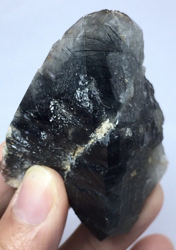 mangano riebeckite quartz crystal from Zagi mountains Pakistan. - Picture 4 of 10