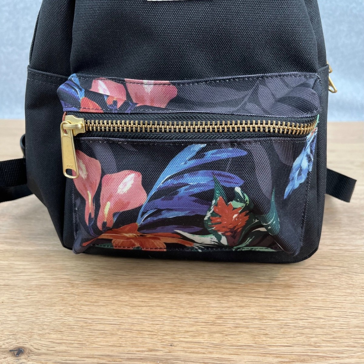 Herschel supply company nova black floral mini backpack purse exc condition Buy Women main image 3