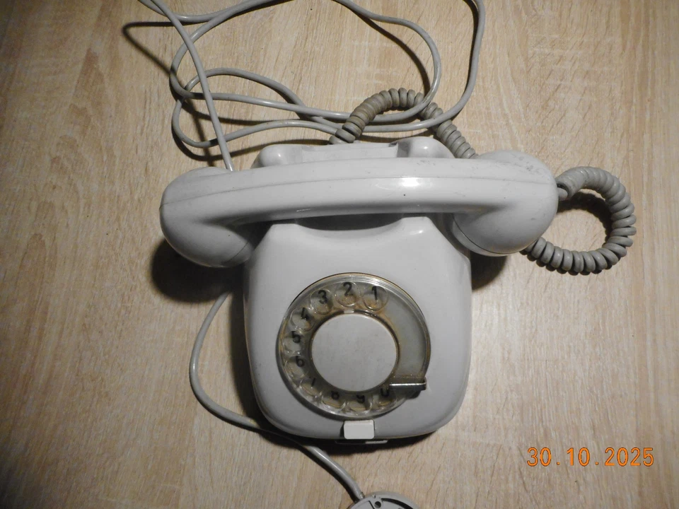 DDR  Tesla Wahlscheibentelefon Telefon Volkspolizei Rotes Kreuz 1969 NVA - Bild 3 von 4