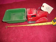 Marx Wyandotte Red and green dump truck, 11 inches. 431