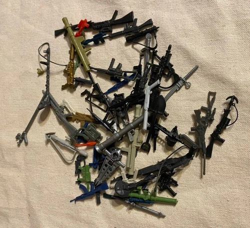 35 + Weapons Accessories Lot G.I. Joe Hasbro ARAH Lot B