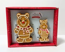 New Disney Winnie The Pooh Gingerbread Salt & Pepper Ceramic Holiday Shakers🎄🎄